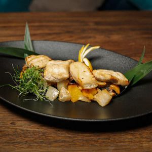 Судак на овощной подушке