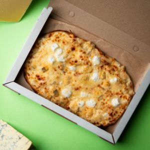 Пінца 4 сири