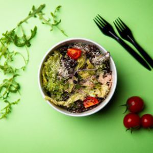 Салат теплий з курячим філе