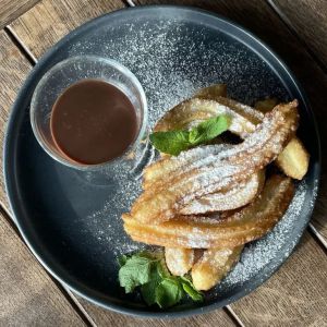 Чуроси з шоколадом