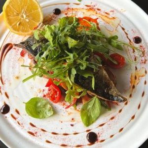 Філе скумбрії на овочевій подушці