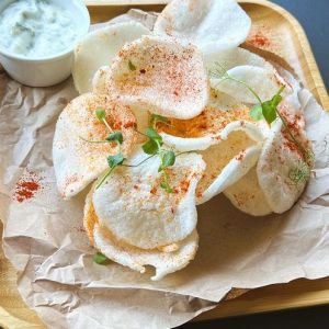 Рисові чіпси з фірмовим соусом