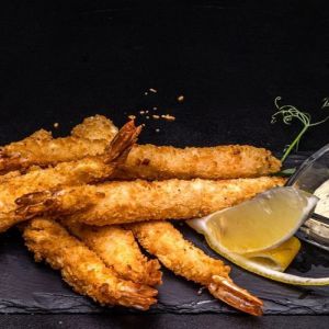 Тигрові креветки в темпурі з соусом "Тар-тар"