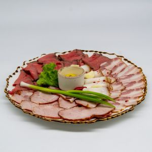Асорті з м'ясних делікатесів