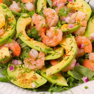 Салат з креветкою та авокадо