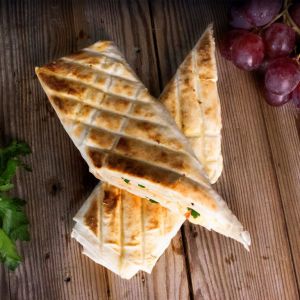 Лаваш сулугуні