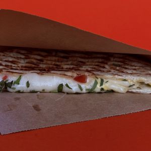 Піта Сулугуні