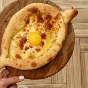 Хачапурі по-аджарськи