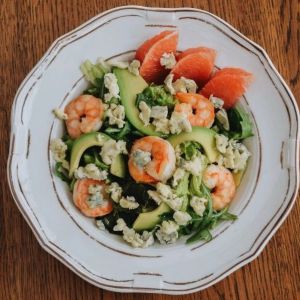 Салат з тигровими креветками