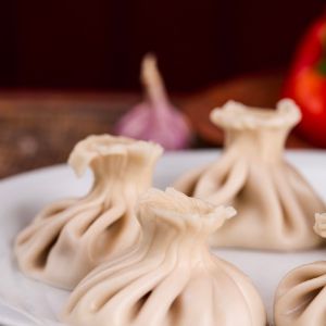 Хінкалі з сиром та часником