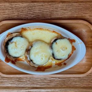 Шампіньони,запечені в кеці