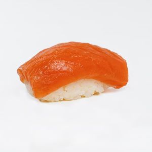 Нігірі з копченим лососем