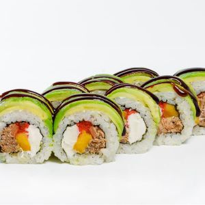 Авокадо рол з смаженим лососем та манго