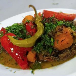 Баранина з овочами