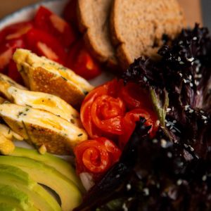 Сніданок з лососем