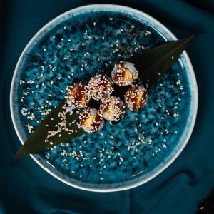 Макі з авокадо