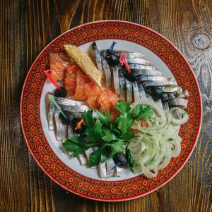 Асорті з рибних делікатесів