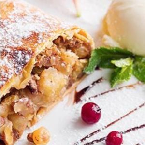 Штрудель з яблуками