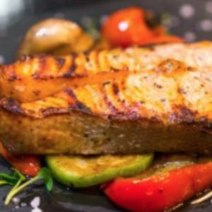 Сьомга на овочевій подушці