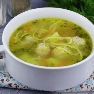 Суп з фрикадельками