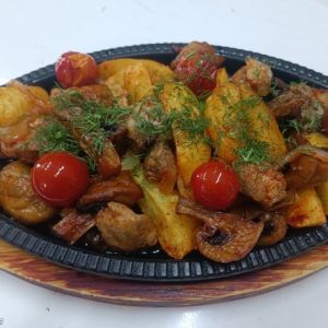 Oвочева з картоплею і грибами