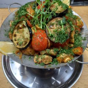 Садж зі свинини з овочами